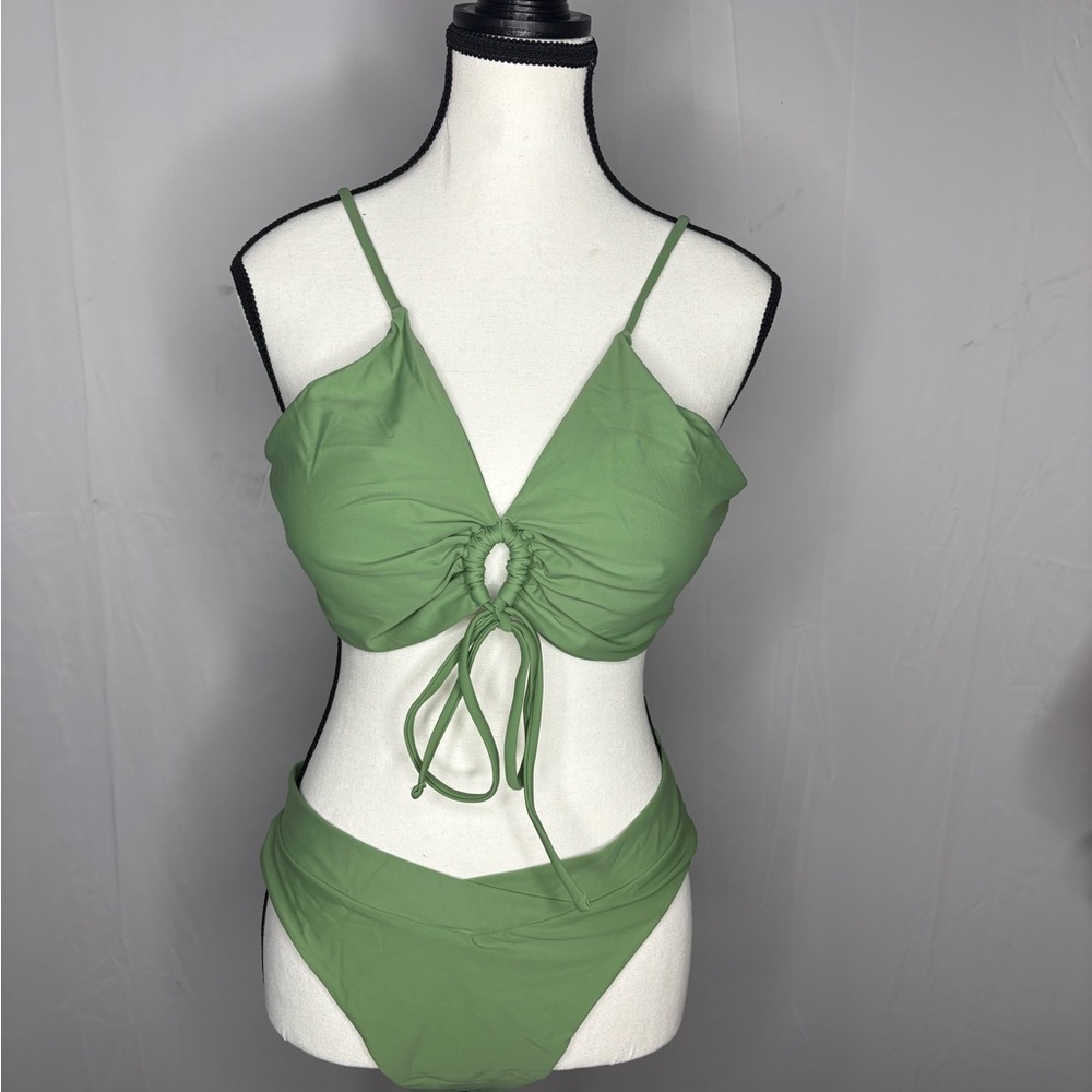 Green Ruched Bikini Set NWOT🔥🔥